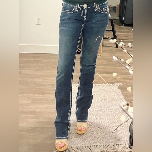 True Religion Johnny Super T low rise straight leg jeans. - Picture 9 of 10